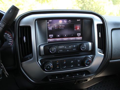 Used 2015 GMC Sierra 2500 SLE AWD/4WD image 38