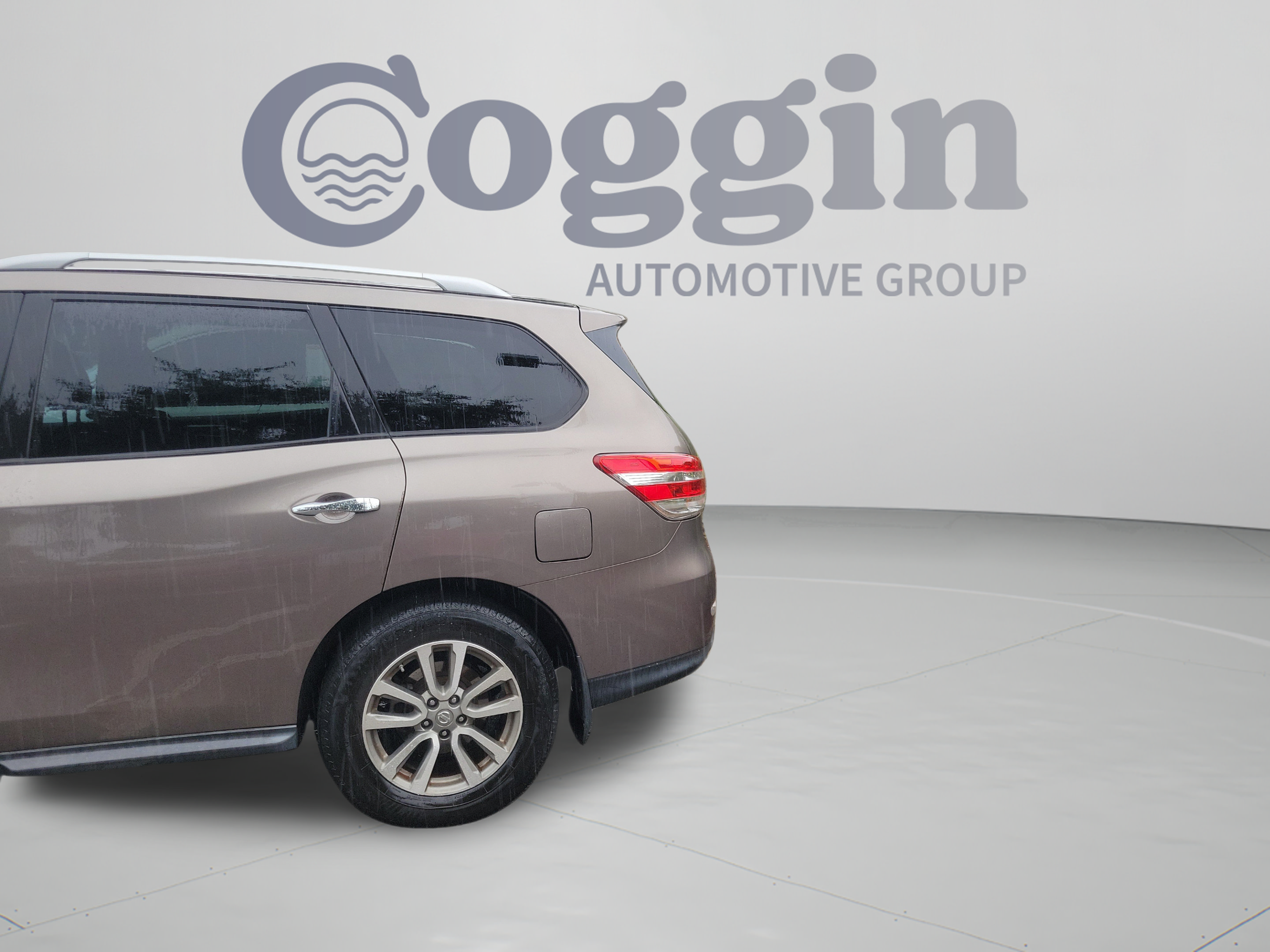 Used 2014 Nissan Pathfinder SV AWD/4WD image 22