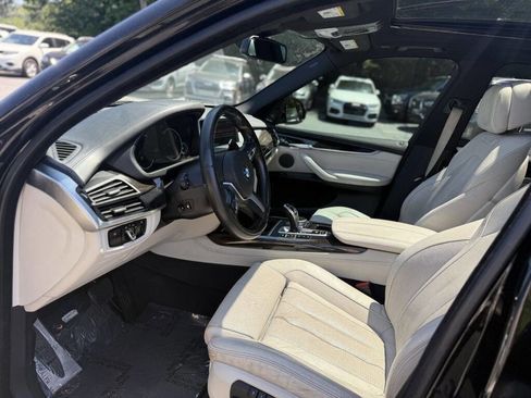 Used 2018 BMW X5 xDrive50i AWD/4WD image 9