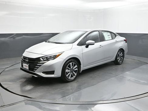 New 2025 Nissan Versa SV w/ Trunk Package image 34