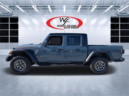 Used 2025 Jeep Gladiator Rubicon image 6