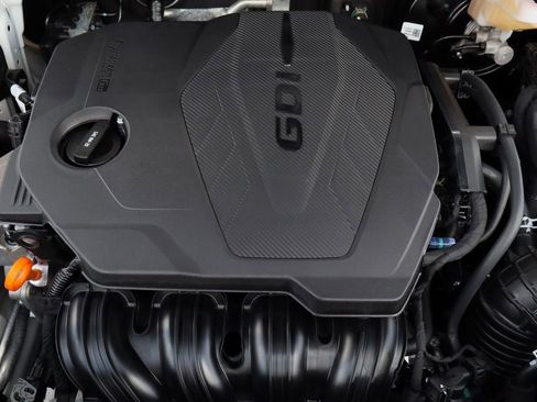 Used 2025 Kia Sorento S image 29