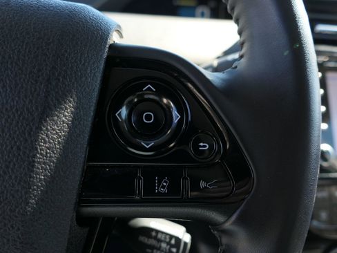 Used 2020 Toyota Prius Prime LE image 17