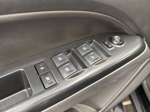 Used 2022 Chevrolet Colorado LT w/ LT Convenience Package image 35