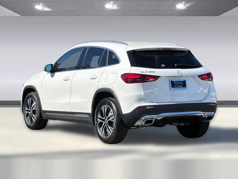 Used 2026 Mercedes-Benz GLA 250 image 3