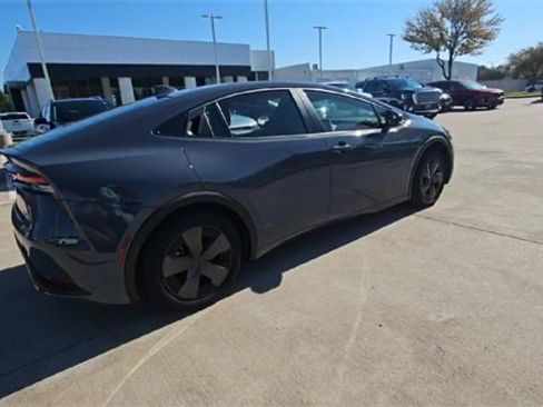 Used 2025 Toyota Prius LE image 8