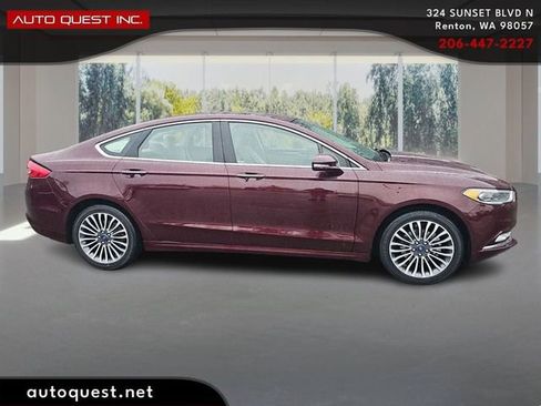 Used 2017 Ford Fusion SE image 4