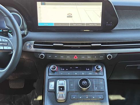 Used 2025 Hyundai Palisade Limited image 20