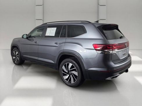 Used 2024 Volkswagen Atlas SE FWD image 6