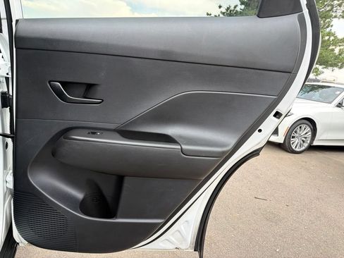 Used 2025 Hyundai Kona SEL FWD image 14
