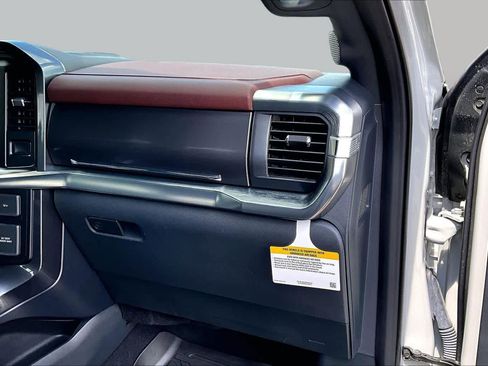 Used 2023 Ford F150 Lariat AWD/4WD image 19