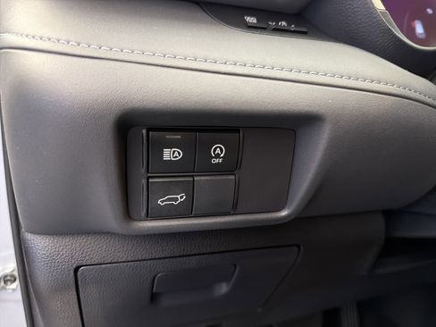 Used 2024 Toyota Highlander XLE image 15