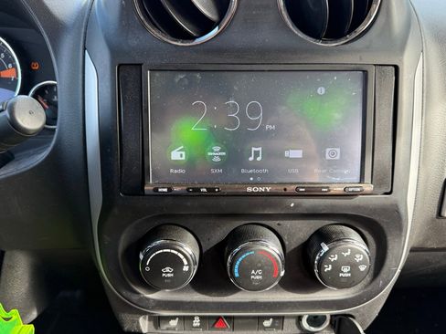 Used 2016 Jeep Compass High Altitude image 16