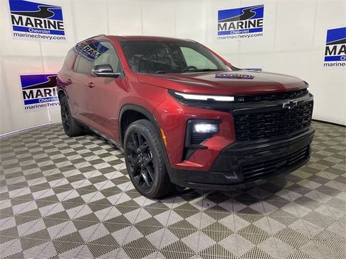 Certified 2024 Chevrolet Traverse RS w/ LPO, Floor Liner Package image 1