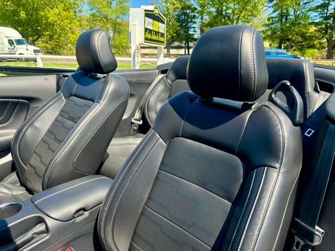 Used 2021 Ford Mustang GT Premium RWD image 23