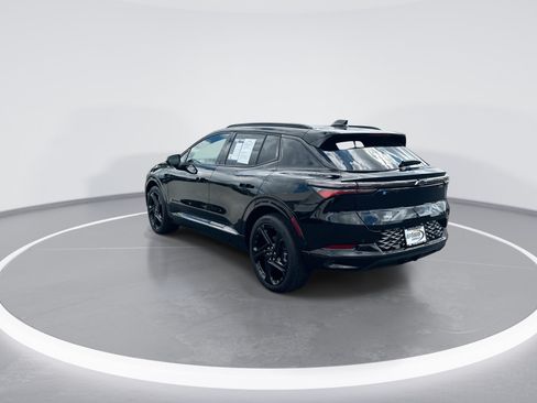 Used 2024 Chevrolet Equinox EV RS FWD image 7