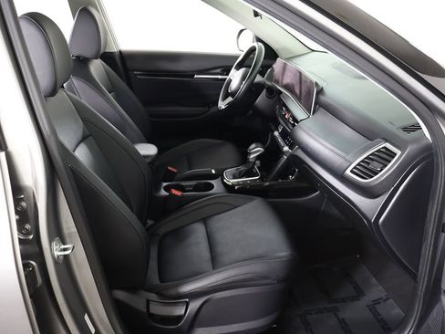 Used 2024 Kia Seltos EX AWD/4WD image 31