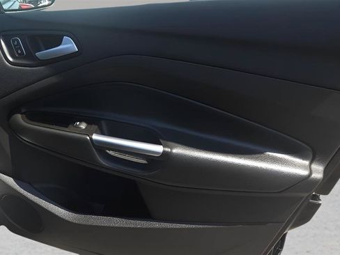 Used 2017 Ford Escape SE AWD/4WD image 24