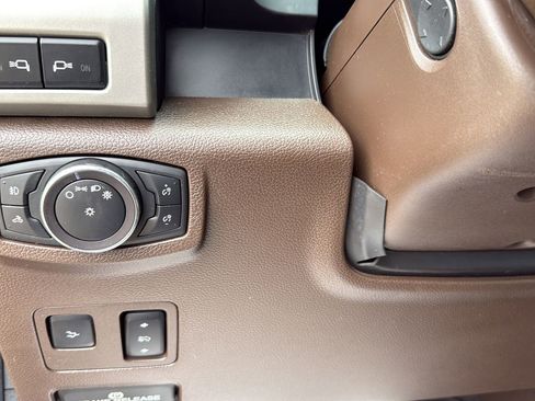 Used 2019 Ford F250 King Ranch w/ King Ranch Ultimate Package image 17