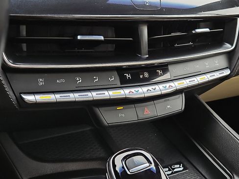 Certified 2022 Cadillac CT5 Luxury w/ Sun And Sound Package image 15