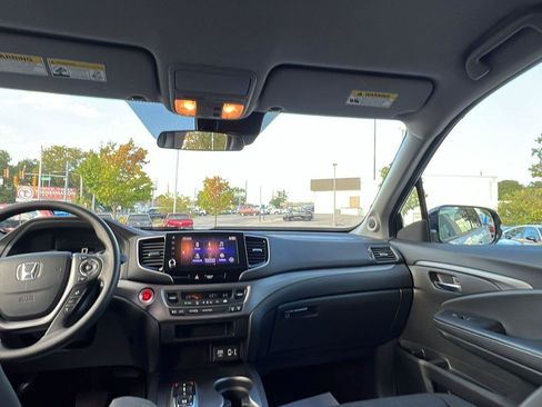 Used 2021 Honda Ridgeline Sport image 21