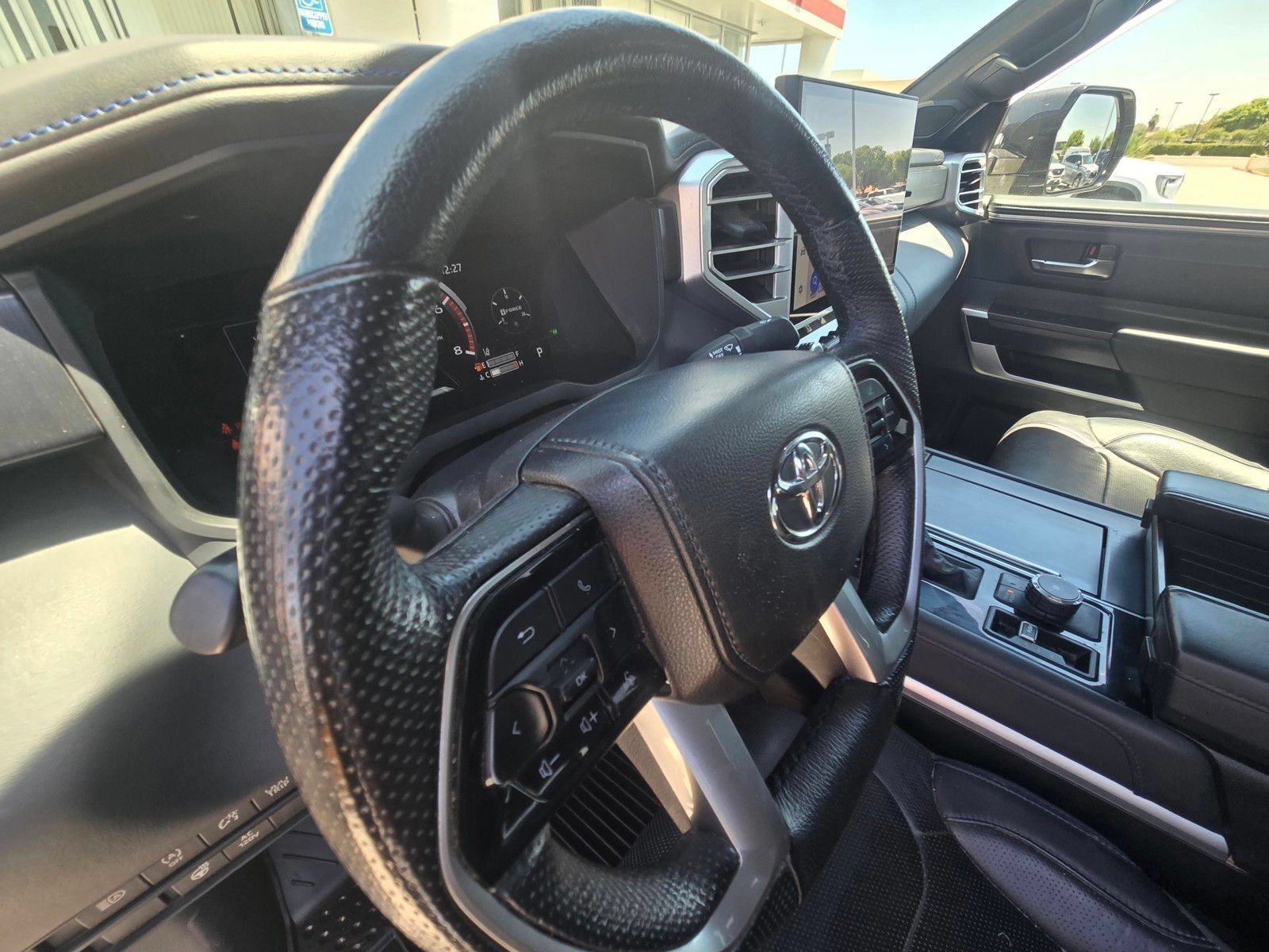 Used 2024 Toyota Tundra Platinum AWD/4WD image 14