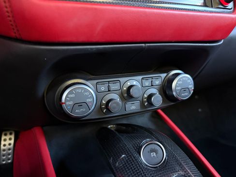 Used 2016 Ferrari California T RWD image 33