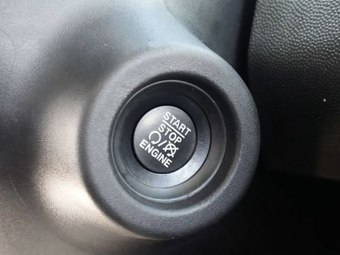 Used 2023 RAM ProMaster 2500 FWD image 12