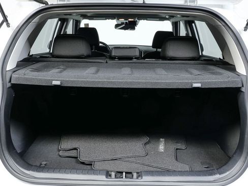 Used 2023 Hyundai Venue SEL image 27