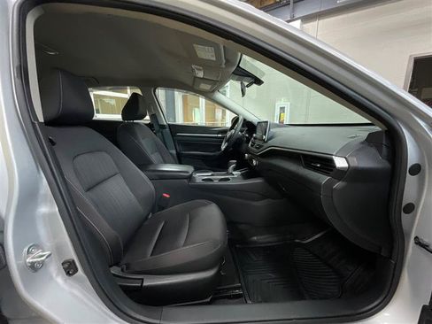 Used 2022 Nissan Altima 2.5 SV FWD image 26