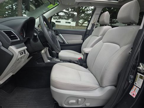 Used 2016 Subaru Forester 2.5i Premium w/ All-Weather Package AWD/4WD image 27