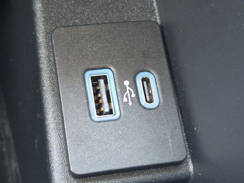 Certified 2024 Ford Edge SEL w/ Convenience Package image 20