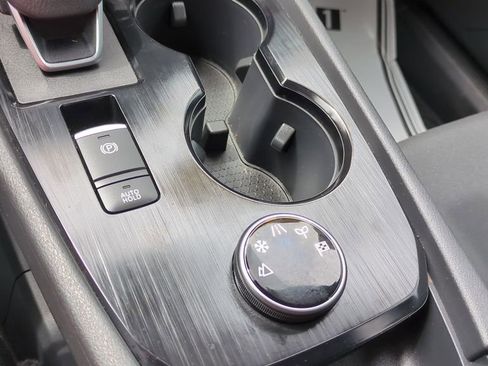 Used 2023 Nissan Rogue S AWD/4WD image 19