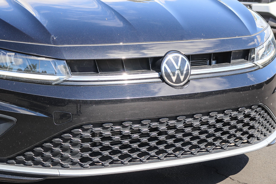 Used 2025 Volkswagen Jetta SE FWD image 5