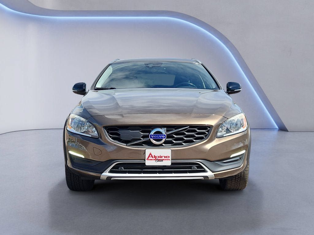 Used 2018 Volvo V60 T5 Cross Country AWD/4WD image 8