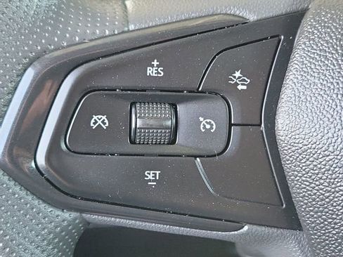 Used 2024 Chevrolet Trax LS w/ LS Convenience Package image 8