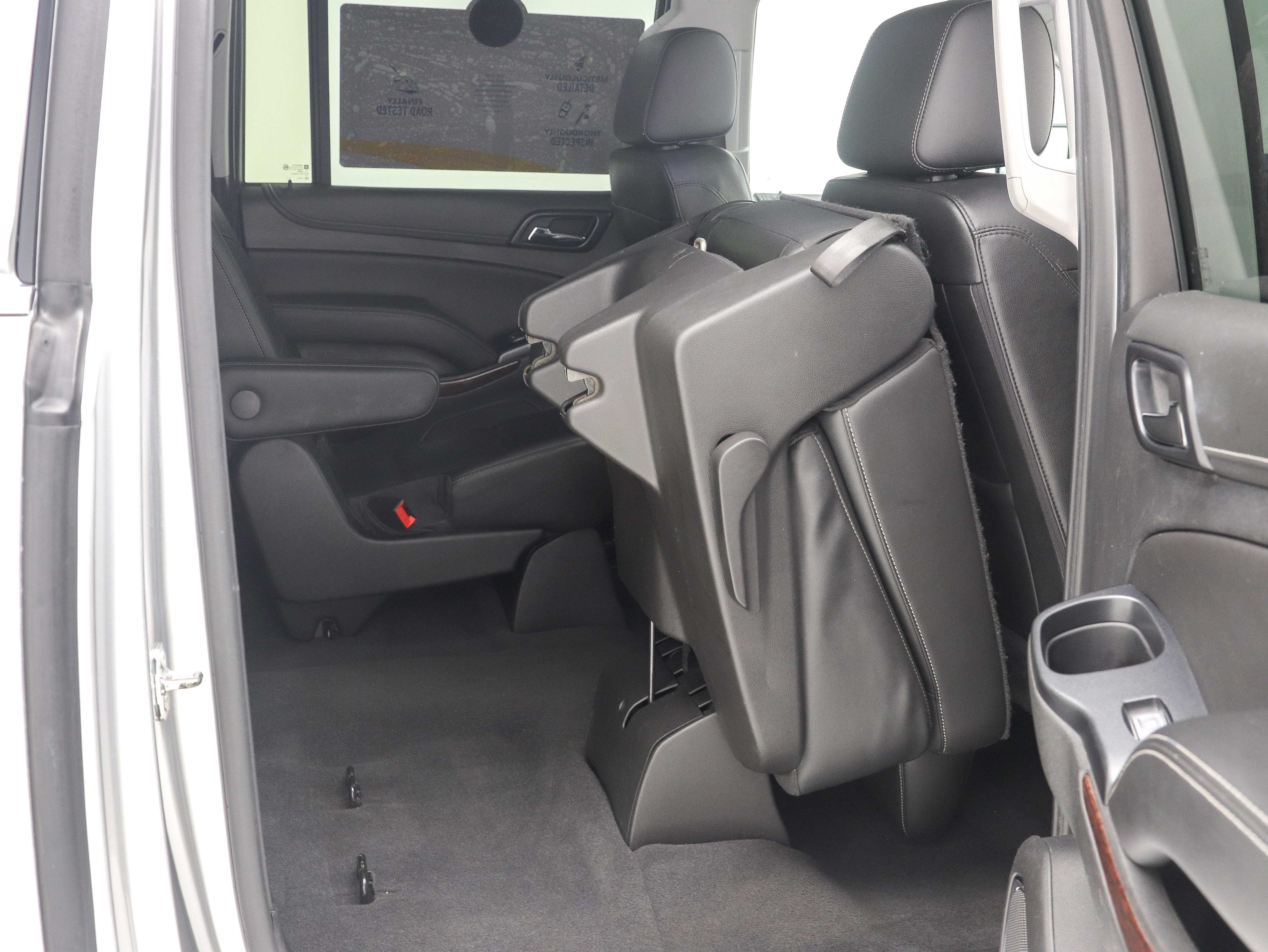 Used 2020 GMC Yukon XL SLT w/ Premium Edition AWD/4WD image 14