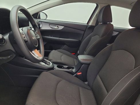 Used 2024 Kia Forte LXS w/ LXS Technology Package FWD image 17