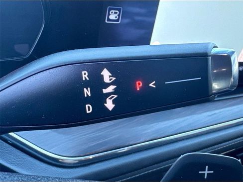 Used 2025 Chevrolet Tahoe LS image 17