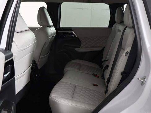 Used 2022 Mitsubishi Outlander SEL image 31