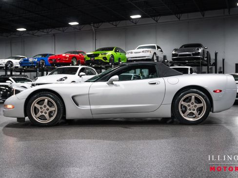 Used 1999 Chevrolet Corvette Convertible w/ Memory Pkg image 33