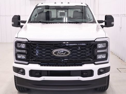 New 2026 Ford F350 Lariat w/ Black Appearance Package AWD/4WD image 4