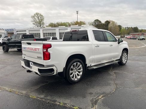 Used 2019 Chevrolet Silverado 1500 High Country w/ Technology Package image 3