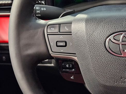 Used 2025 Toyota Camry XSE image 28