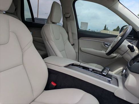 Used 2024 Volvo XC90 T8 Plus w/ Protection Package Premier AWD/4WD image 24