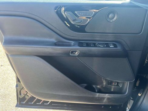 Used 2023 Lincoln Aviator Reserve w/ Equipment Group 201A AWD/4WD image 30