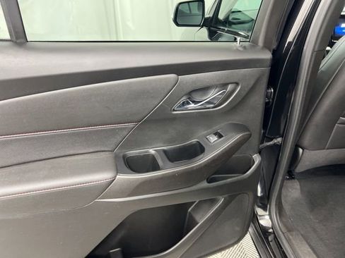 Used 2023 Chevrolet Traverse RS w/ LPO, Floor Liner Package AWD/4WD image 18