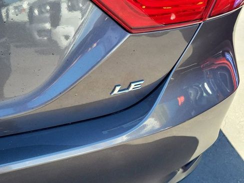 Used 2020 Toyota Camry LE w/ Carpet Mat Package image 20