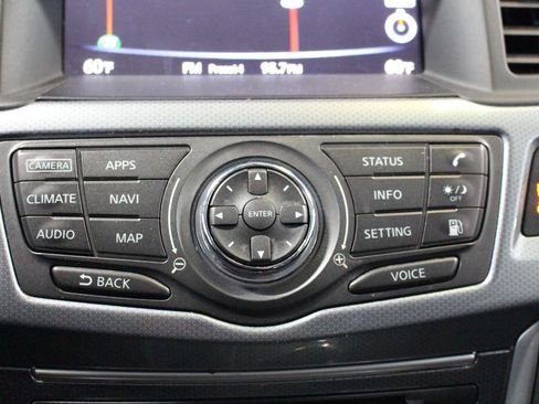 Used 2019 Nissan Pathfinder SL image 23