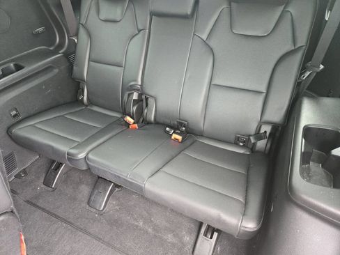 Certified 2024 Kia Telluride EX w/ EX Captain's Chair Package FWD image 31